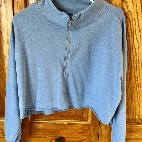 Sweater and crop sweatshirt - Picture 5 of 8